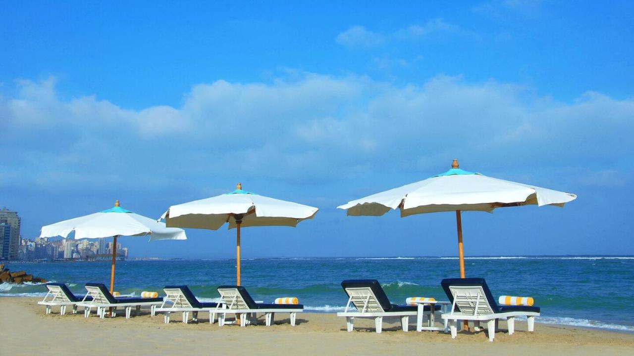 Ferienwohnung Sea&Garden View at Al-Muntazh Towers - إطلاله علي البحر و حدائق قصر المنتزه Alexandria Exterior foto